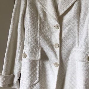 Banana Republic Jackets & Coats - White spring coat Banana Republic Jackets & Coats - White spring coat